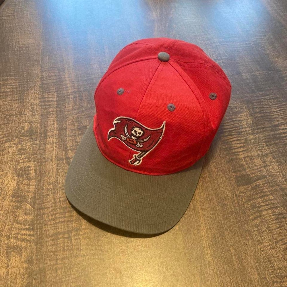 Vintage buccaneers hat